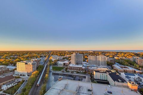 Tiny photo for 1720 Maple Avenue #2580, Evanston, IL 60201 (MLS # 12491270)