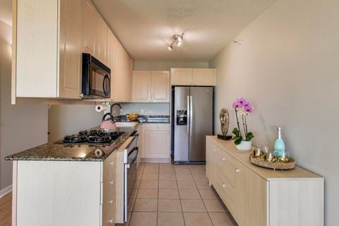 Tiny photo for 1720 Maple Avenue #2580, Evanston, IL 60201 (MLS # 12491270)