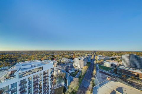 Tiny photo for 1720 Maple Avenue #2580, Evanston, IL 60201 (MLS # 12491270)