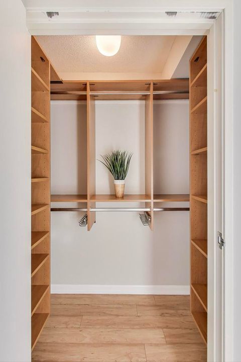 Tiny photo for 1720 Maple Avenue #2580, Evanston, IL 60201 (MLS # 12491270)