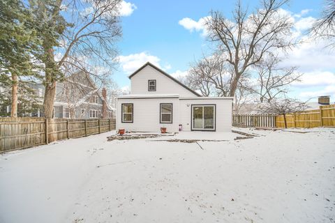 A home in Glen Ellyn