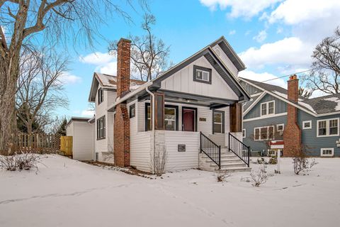 A home in Glen Ellyn