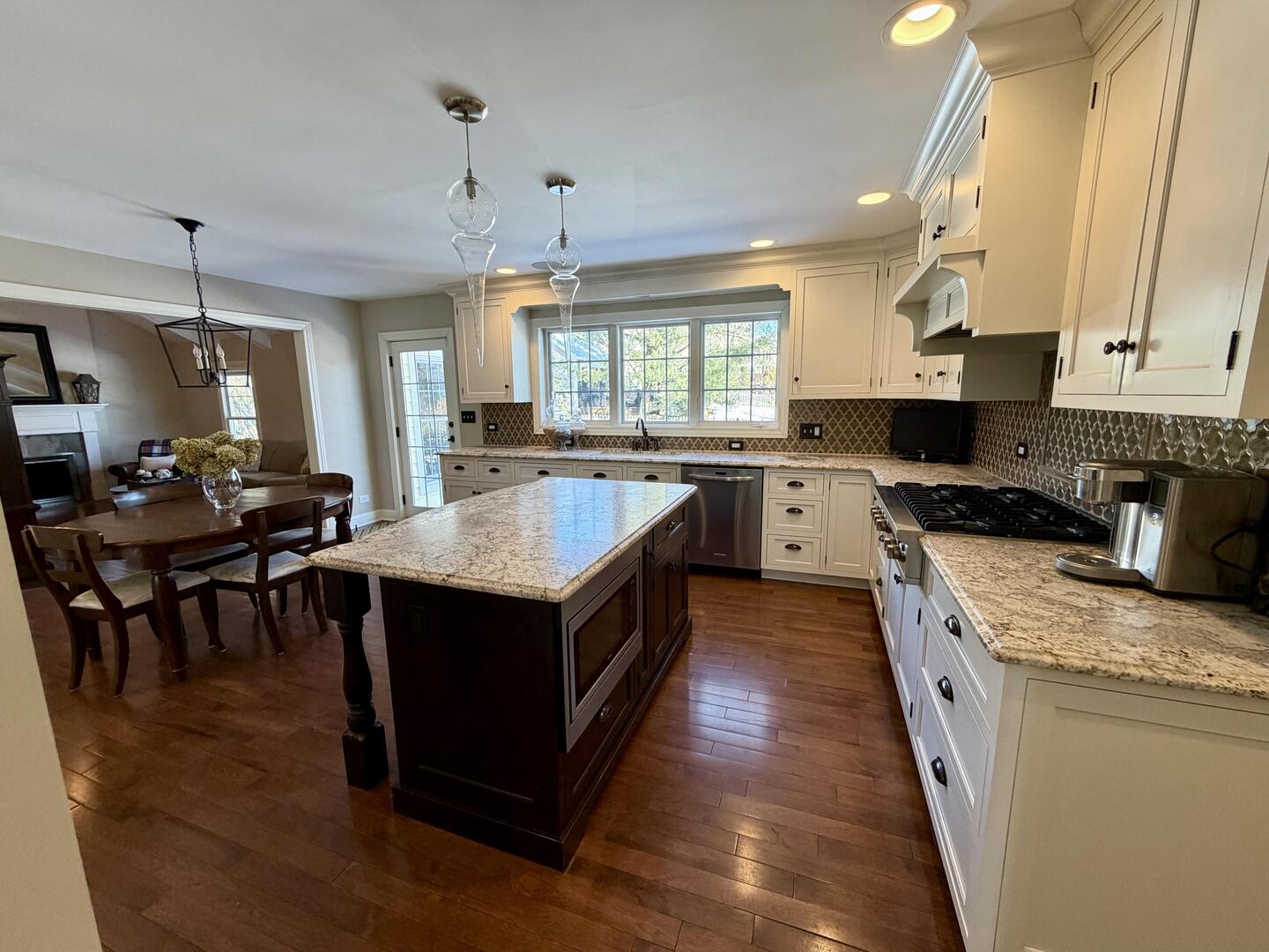 1172 Kenilworth Circle