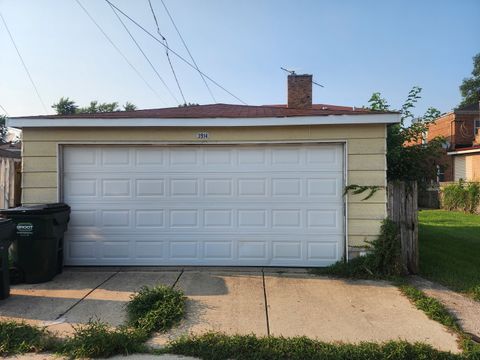 Tiny photo for 3914 Madison Street, Bellwood, IL 60104 (MLS # 12436622)