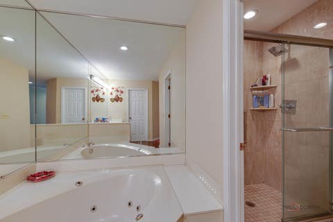 Tiny photo for 287 Willow Parkway, Buffalo Grove, IL 60089 (MLS # 12712802)