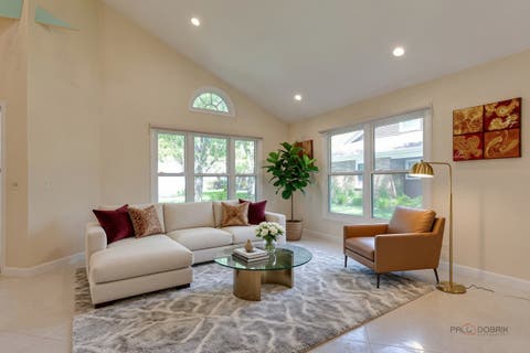 Tiny photo for 287 Willow Parkway, Buffalo Grove, IL 60089 (MLS # 12712802)