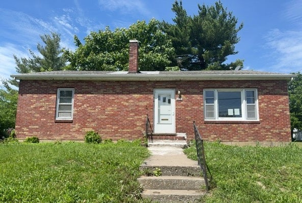 415 N MARKET ST, SPARTA, IL 62286 - Image 3a5ef0fc0cbd444cf7808f9edf0db4bb/3056538203