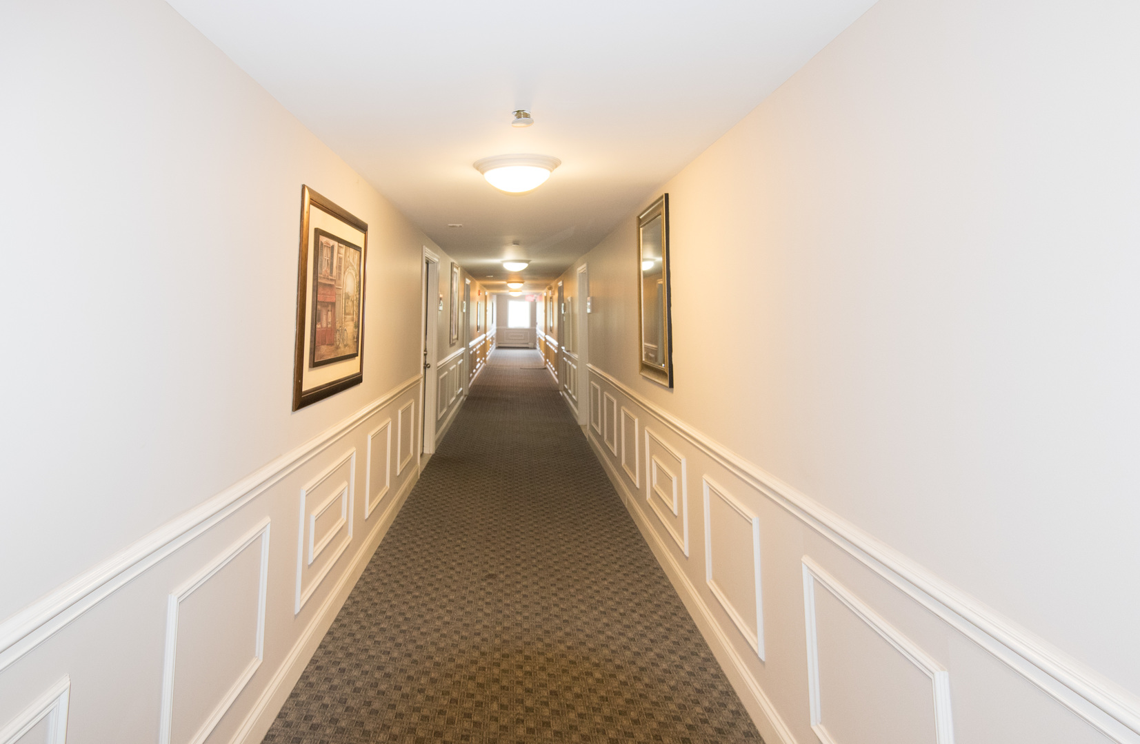 2206 S Goebbert Road 404