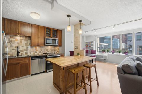 Tiny photo for 801 S Plymouth Court #203, Chicago, IL 60605 (MLS # 12618150)
