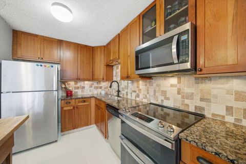 Tiny photo for 801 S Plymouth Court #203, Chicago, IL 60605 (MLS # 12618150)