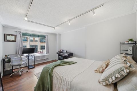 Tiny photo for 801 S Plymouth Court #203, Chicago, IL 60605 (MLS # 12618150)