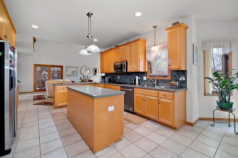 Tiny photo for 321 Royal Oak Drive, Steger, IL 60475 (MLS # 12617815)