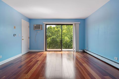 Tiny photo for 493 McHENRY Road #3B, Wheeling, IL 60090 (MLS # 12460270)