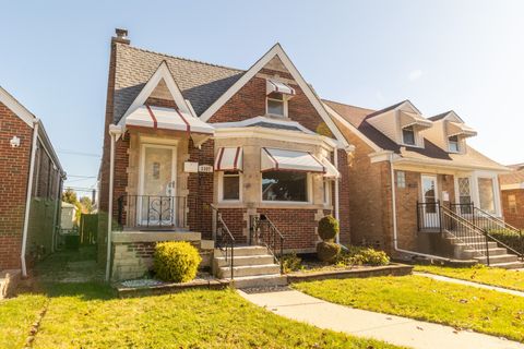 Tiny photo for 3307 N Nottingham Avenue, Chicago, IL 60634 (MLS # 12514889)