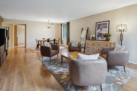 Tiny photo for 110 S Dunton Avenue #2A, Arlington Heights, IL 60005 (MLS # 12687976)