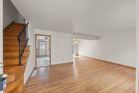 Tiny photo for 509 Barnsdale Road #C, La Grange Park, IL 60526 (MLS # 12539331)