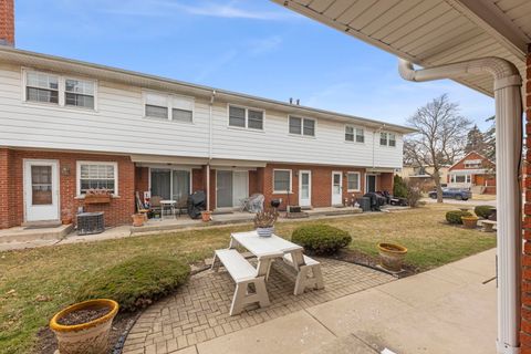 Tiny photo for 509 Barnsdale Road #C, La Grange Park, IL 60526 (MLS # 12539331)