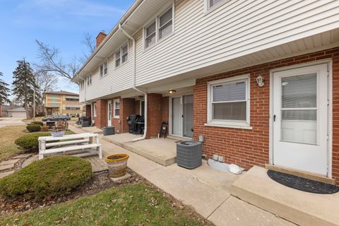 Tiny photo for 509 Barnsdale Road #C, La Grange Park, IL 60526 (MLS # 12539331)