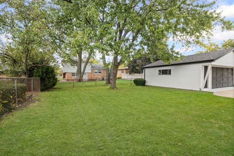 Tiny photo for 17700 70th Court, Tinley Park, IL 60477 (MLS # 12490156)