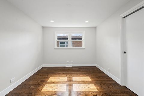 Tiny photo for 17700 70th Court, Tinley Park, IL 60477 (MLS # 12490156)