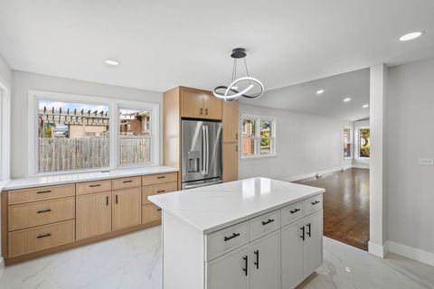 Tiny photo for 17700 70th Court, Tinley Park, IL 60477 (MLS # 12490156)