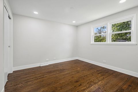 Tiny photo for 17700 70th Court, Tinley Park, IL 60477 (MLS # 12490156)