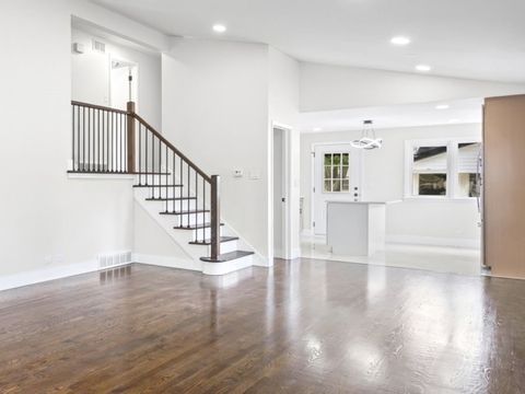 Tiny photo for 17700 70th Court, Tinley Park, IL 60477 (MLS # 12490156)
