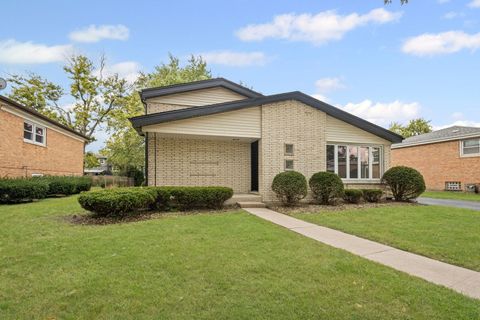 Tiny photo for 17700 70th Court, Tinley Park, IL 60477 (MLS # 12490156)