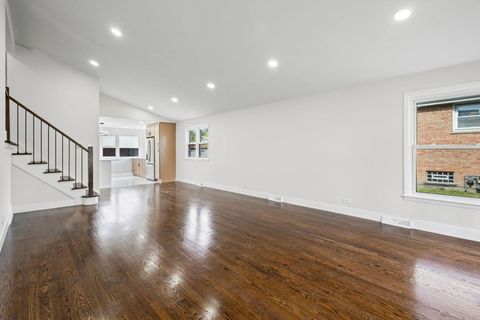 Tiny photo for 17700 70th Court, Tinley Park, IL 60477 (MLS # 12490156)