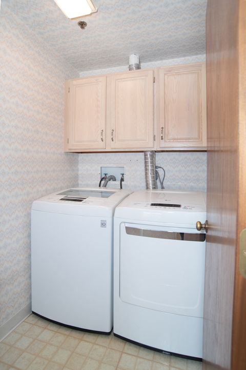 Tiny photo for 127 Acacia Circle #507, Indian Head Park, IL 60525 (MLS # 12504574)