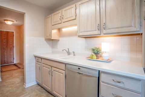 Tiny photo for 127 Acacia Circle #507, Indian Head Park, IL 60525 (MLS # 12504574)