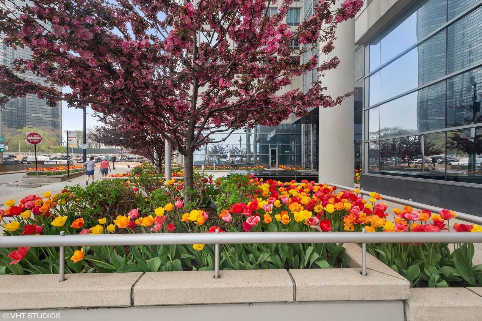 600 N Lake Shore Drive 2709