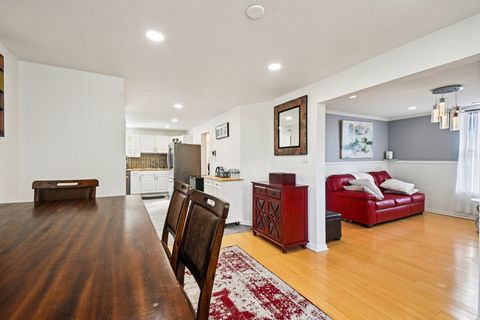 Tiny photo for 406 Oak Street #1E, Maywood, IL 60153 (MLS # 12485424)