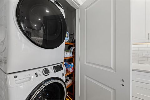 Tiny photo for 319 S Glendale Avenue #303, Barrington, IL 60010 (MLS # 12542665)