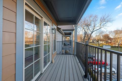 Tiny photo for 319 S Glendale Avenue #303, Barrington, IL 60010 (MLS # 12542665)