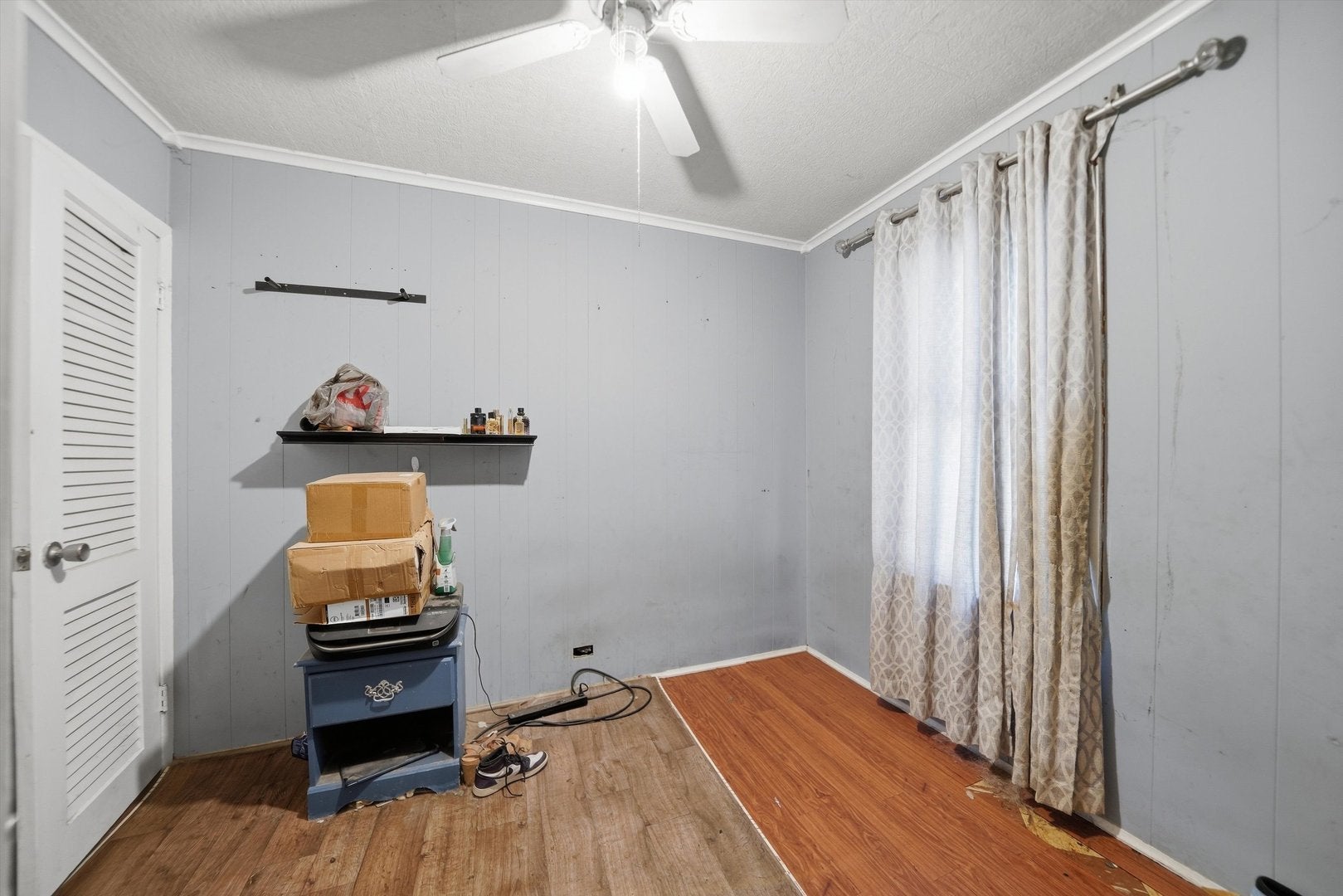 7025 W 73rd Place