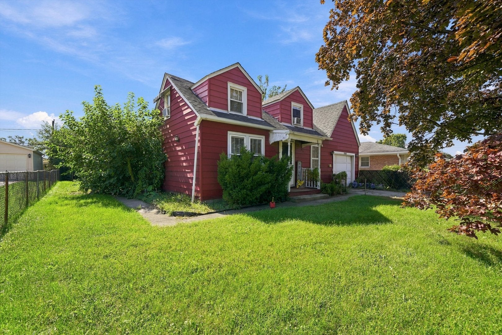 7025 W 73rd Place