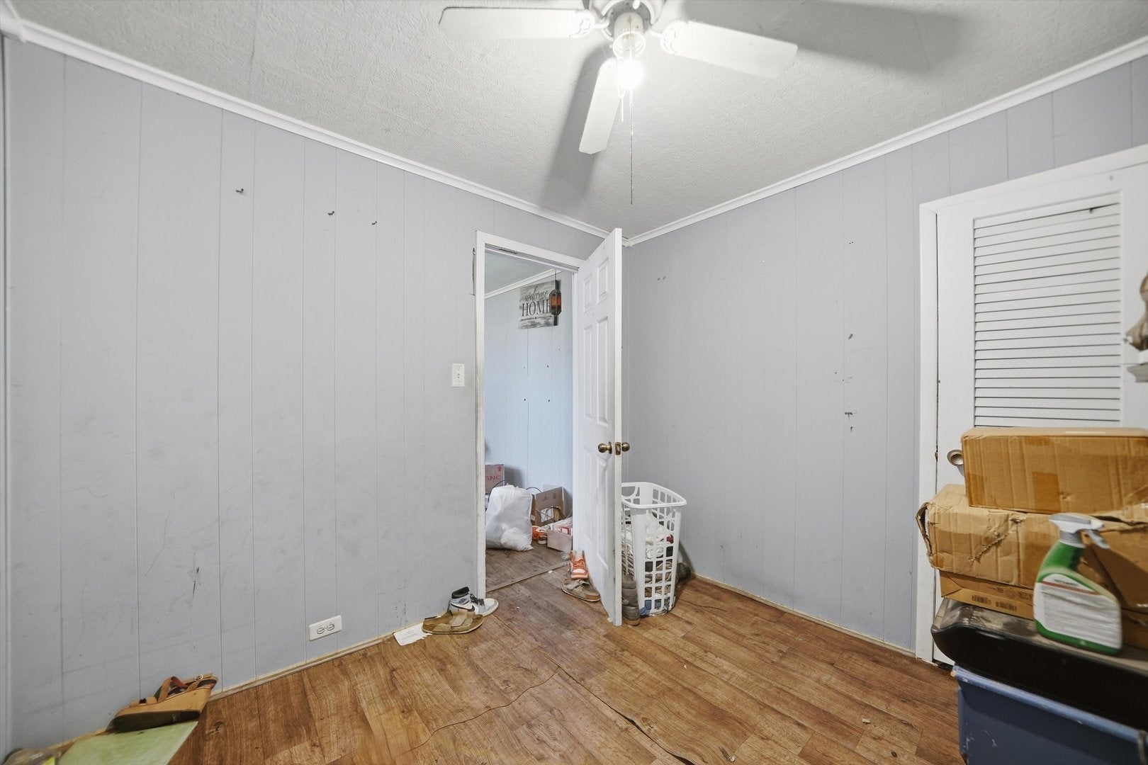 7025 W 73rd Place