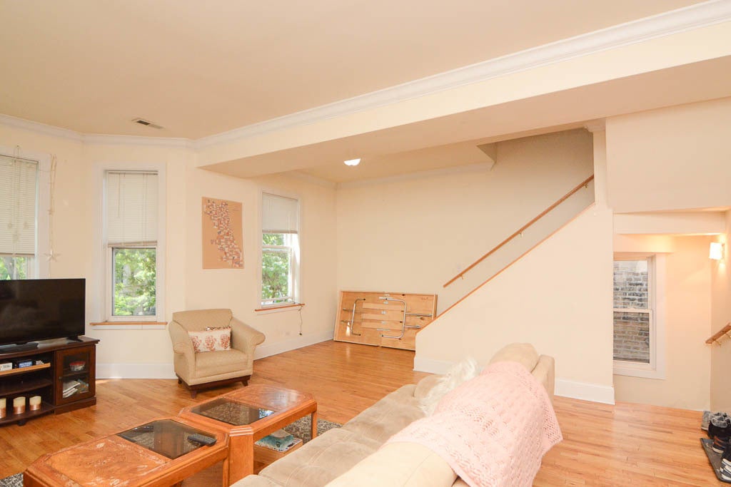 1314 W ROSCOE Street 2
