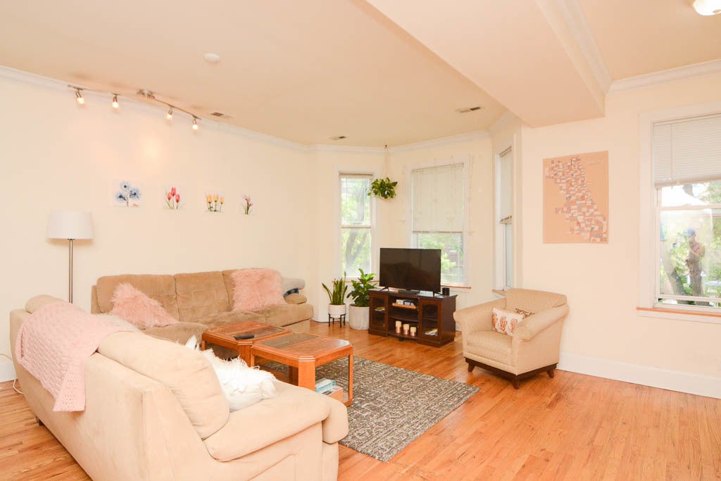 1314 W ROSCOE Street 2