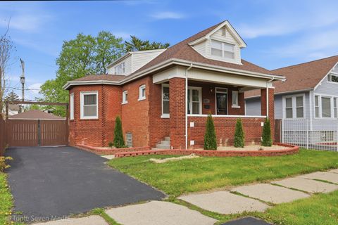 Photo of 11326 S Parnell Avenue, Chicago, IL 60628 (MLS # 12626530)