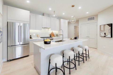 Tiny photo for 1317 N Western Avenue #503, Chicago, IL 60622 (MLS # 12551923)