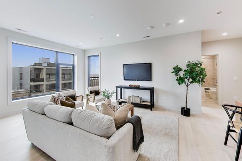 Tiny photo for 1317 N Western Avenue #503, Chicago, IL 60622 (MLS # 12551923)