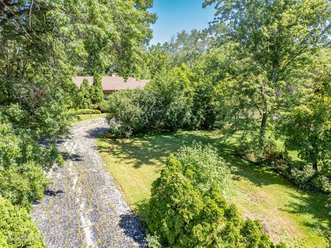 A home in Burr Ridge