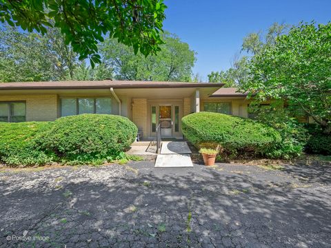 A home in Burr Ridge