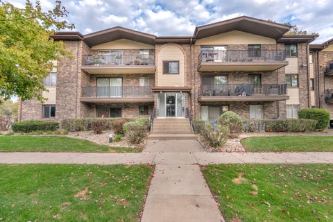Photo of 13515 Le Claire Avenue #58, Crestwood, IL 60418 (MLS # 12779285)