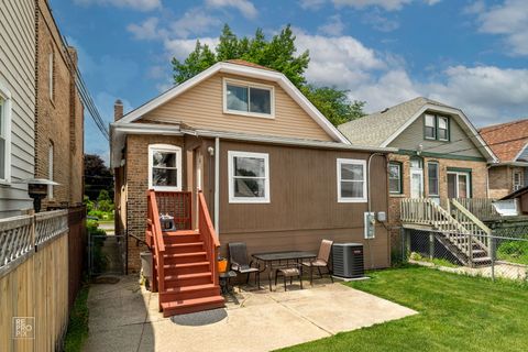 Tiny photo for 1521 Gunderson Avenue, Berwyn, IL 60402 (MLS # 12457795)