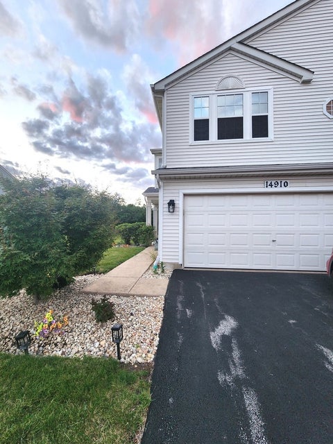 Photo of 14910 W Victoria Crossing #0, Lockport, IL 60441 (MLS # 12695306)