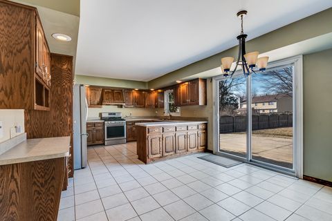 Tiny photo for 805 S RAVEN Road, Shorewood, IL 60404 (MLS # 12569722)