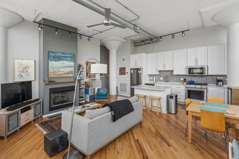Tiny photo for 1801 W Larchmont Avenue #404, Chicago, IL 60613 (MLS # 12652499)
